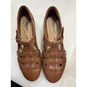 Brand New CLARKS Fisherman Sandal Tan Leather Closed Toe Blake Moss Size 10